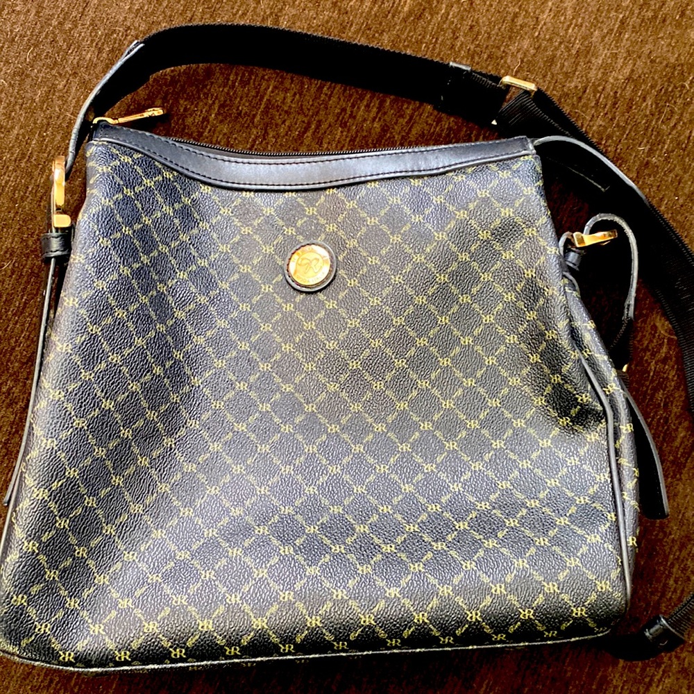 Authentic Rioni crossbody purse - like new!